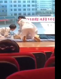 여자 간호사의 심폐소생술 시범 ㅗㅜㅑ